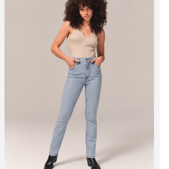 Abercrombie The 90’s Slim Straight Ultra High Rise Jeans - Picture 2 of 7